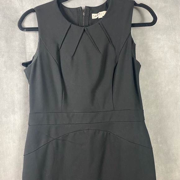 Ann Taylor sheath dress size 10p black - Picture 2 of 6